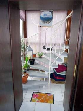 Seperate Eingang-Innentreppe - 