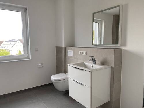 Badezimmer - Exklusive Neubauwohnung in zentrumsnaher Lage