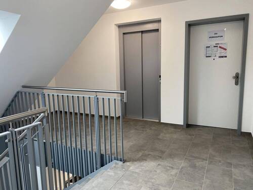 Treppenhaus Aufzug DG - 