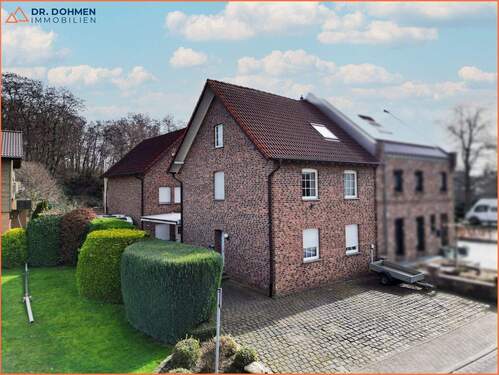 Filter - Attraktives Immobilienensemble in Aphoven: Zwei Zweifamilienhäuser mit viel Potenzial