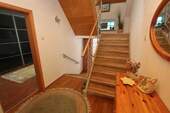 Diele-Treppe zum DG - 