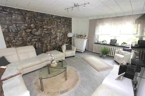 Wohnzimmer im OG - Mehrfamilienhaus, Wohnhaus mit 194,10 m&sup2; in Merseburg zum Kaufen