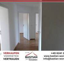 Gar nicht so schräg: Dachgeschoss - 3 12 Zimmer - renovierter Altbau - Garage - Zentrumslage! - Worms Innenstadt