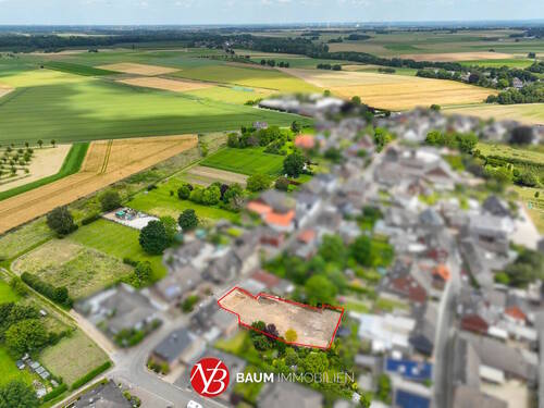 Drohnenansicht - Baugrundstück in malerischer Lage mit optimaler Südausrichtung