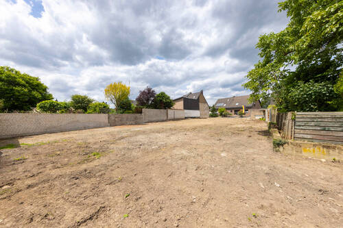 Blick über das Grundstück - 