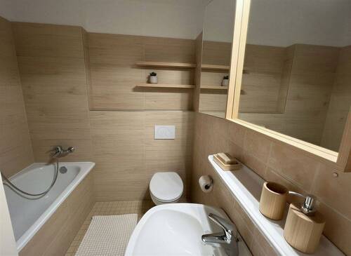 Badezimmer NEU - (KI generiert) - 