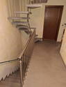 Flur 1.OG mit Treppe zum DG - 