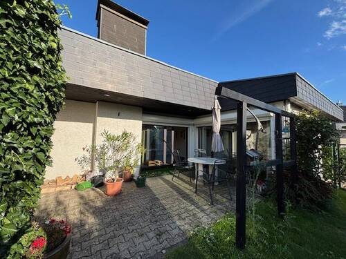 Terrasse - 7 Zimmer Einfamilienhaus zum Kaufen in Mönchengladbach