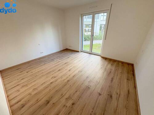 Schlafzimmer - Absoluter Familientraum - diese Dreizimmerwohnung erwartet Sie samt Terrasse und Einbauküche