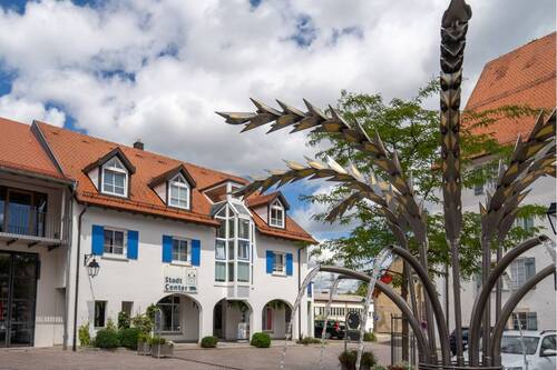 Aussenansicht - 4 Zimmer Mehrfamilienhaus, Wohnhaus zum Kaufen in Hayingen