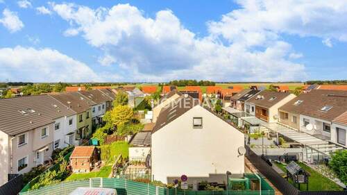 Ausblick - 4 Zimmer Etagenwohnung in Köln