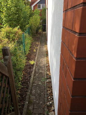 Außenzugang zum Garten - 