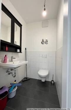 WC - Gewerbeobjekt (Büro, Produktion, Verkauf) in Taufkirchen zur Miete