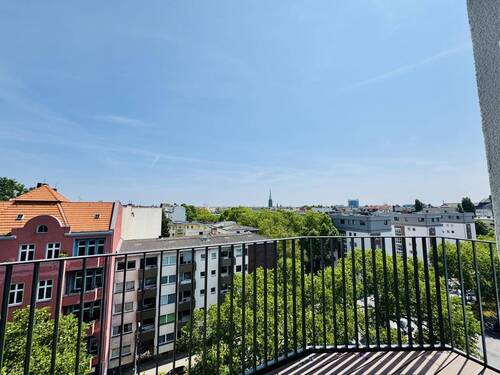 Blick vom Balkon - 4 Zimmer Etagenwohnung in Berlin