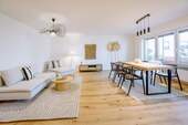 Wohnzimmer - 3 Zimmer Etagenwohnung zum Kaufen in München