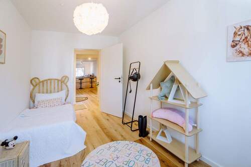 Kinderzimmer / Büro - 