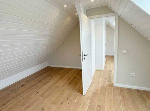 Dachboden Raum 2 virtueller Renovierungsvorschlag - 