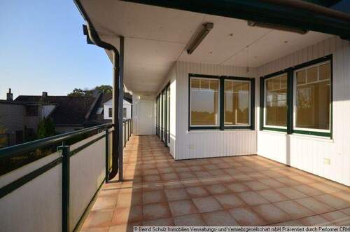 18 Terrasse (Bild 2021) - 