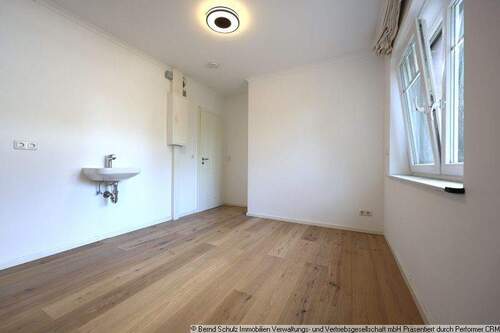 21 Weiteres Zimmer - 