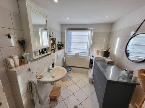 Wohnung DG: Duschbad/WC - 