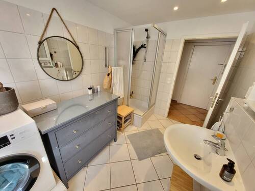 Wohnung DG: Duschbad/WC - 