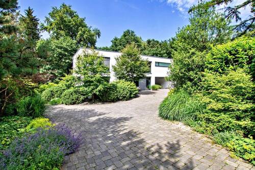 Hausansicht vorne - **PROVISIONSFREI** Architektur-Ikone im Bauhausstil in Wildeshausen (6 Zi.)