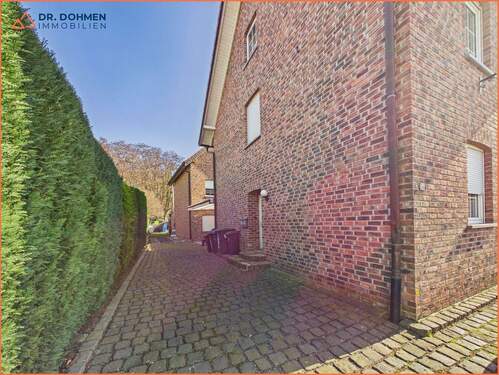 Weg - 1 Zimmer Mehrfamilienhaus, Wohnhaus zum Kaufen in Heinsberg / Aphoven