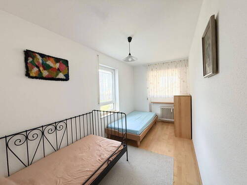 Kinderzimmer mit Fenster - 