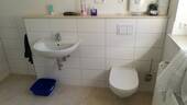 Anbauwohnung mit schönem Vollbad - 