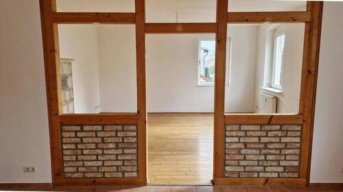 Wohnung OG re Fachwerkwand m. indirekter Beleuchtung - 