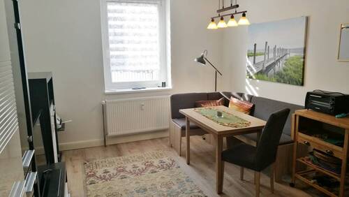 Beispiel Wohnzimmer Mittelwohnung EG - 