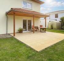 7-Zimmer-Haus mit Terrasse, Garage & Garten in naturnaher Villenlage - Potsdam Groß Glienicke