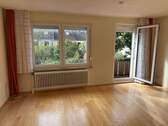 Zimmer OG mit Balkon.JPG - 