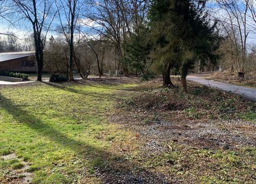 IMG_7984.jpeg - Attraktives Baugrundstück mit 859 m² für ein EFH plus Doppelgarage in Obertraubling.