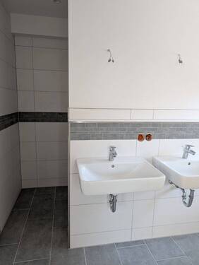 Bad.jpg - 4 Zimmer Etagenwohnung zur Miete in Leipzig