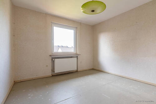 OG - Wohnraum 1 - Mehrfamilienhaus, Wohnhaus mit 172,00 m² in Hagenburg zum Kaufen