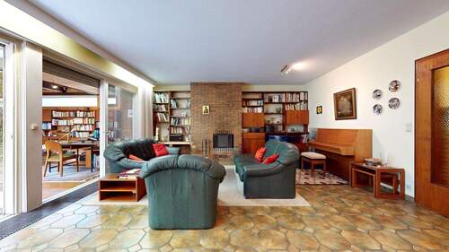 Wohnbereich Ansicht II - 8 Zimmer Mehrfamilienhaus, Wohnhaus in Frankfurt am Main