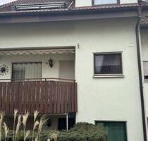 Moderne 2,5-Zimmer-Wohnung mit Balkon, TG-Stellplatz in Obersulm-Willsbach