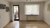 Wohn-/Essbereich zum Balkon - 2 Zimmer Etagenwohnung zum Kaufen in Obersulm-Willsbach
