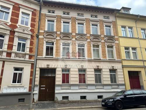 Vordere Fassade - Architekturjuwel mit Geschichte: Klinkerfassade, Balkone & hochwertige Details