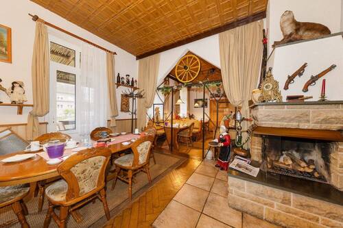 Restaurant - 