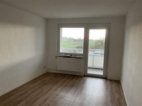 Raum_Wohnzimmer - 3 Zimmer Etagenwohnung in Garz