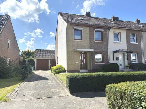 Bild 1 - PURNHAGEN-IMMOBILIEN - Charmantes Reihenendhaus mit Wintergarten, Keller und Garage in Blumenthal