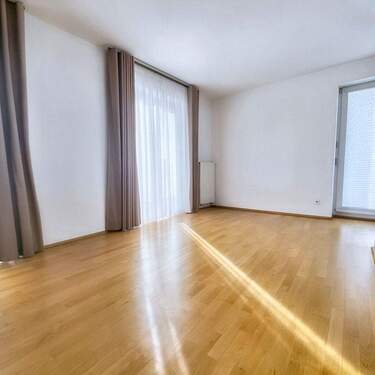 Wohn-/Essbereich - 3 Zimmer Etagenwohnung zur Miete in Frankfurt am Main