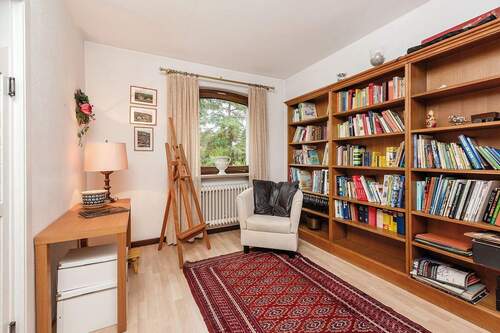 Arbeits- oder Gästezimmer - 