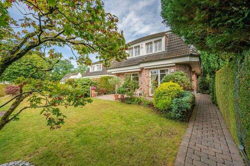 Bild 1 - Exklusives Einfamilienhaus in Sasel