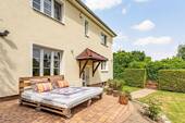 Terrasse vor dem Haus - 8 Zimmer Einfamilienhaus zum Kaufen in Berlin
