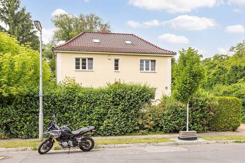 Straßenansicht - 