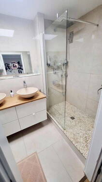 Bad mit Dusche - Etagenwohnung mit 108,50 m² in Sindelfingen zum Kaufen