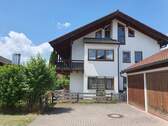 Blick aufs Haus von der Straße - 